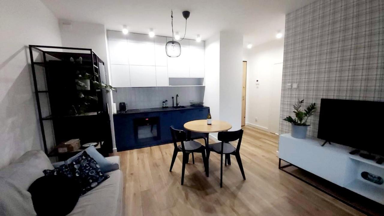 Apartament Zajezdnia Wrzeszcz Apartment Гданск Екстериор снимка
